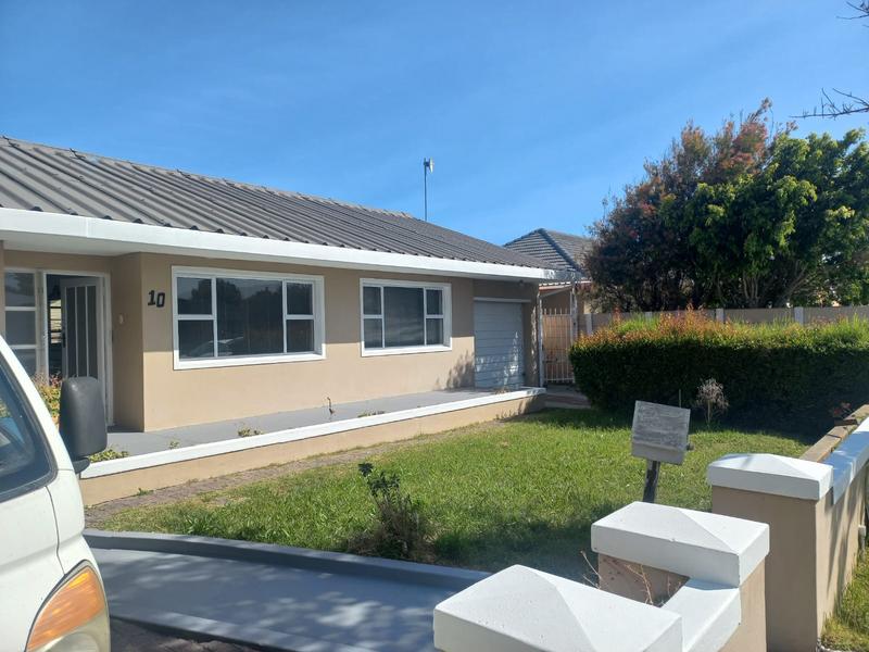 3 Bedroom Property for Sale in Grassy Park Western Cape